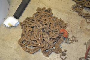 lot 222 image: 12 x 38 Log Chain w 2 Hooks