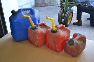 lot 258 image: (4) Assorted Plastic Gas Cans