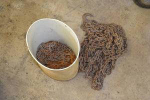 lot 263 image: Pile of 14 Log Chain