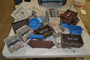 lot 313 image: Lot of Junction Boxes & Tool Pouch