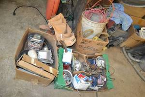 lot 316 image: Lot of Misc. Electrical and Fastener Items, Tool Belt