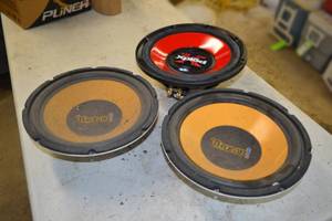 lot 320 image: Lot of 3-12 Subwoofers