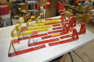 lot 333 image: Lot of 15 Scaffold Roofing Brackets