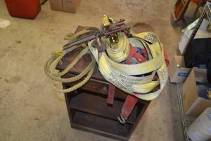 lot 439 image: 14 Chain binder  Assorted Straps