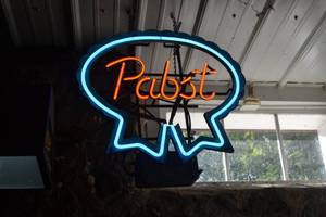 lot 460 image: Pabst Blue Ribbon NEON Light - Works