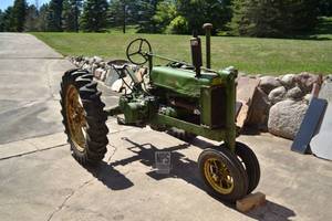 lot 7 image: 1936 John Deere Model B Tractor- See Video