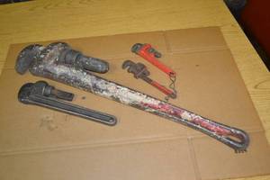 lot 475 image: (4) Pipe Wrenches Includes 24, 10 and (2) 6
