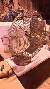 lot 195 image: 22 Diameter Dayton Fan