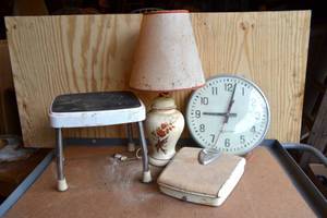 lot 87 image: Household Goods Lot