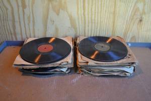 lot 32 image: Lot of 55 Records - Detailed Pictures