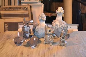 lot 152 image: Yard Critters