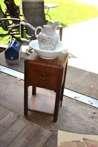lot 262 image: Side Table with Pitcher & Basin