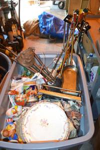 lot 404 image: Collectible Plates, Figurines, Tea Cups, Windchimes