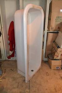 lot 408 image: American Standard Cast Iron Flat-Bottomed Tub