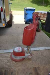 lot 41 image: Clarke Model 1700 Floor Buffer  Maintainer