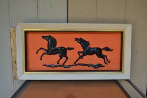 lot 57 image: Horse Shadow Box