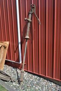 lot 59 image: ARTISLE Water Pump - Vintage and COOL