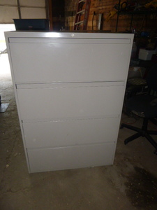 lot 12 image: 4 Drawer Lateral File Cabinet