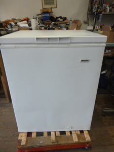 lot 4 image: Frigidaire Chest Freezer