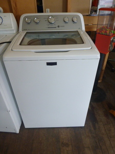 lot 13 image: Maytag Brovos MCT Top Load Washing Machine