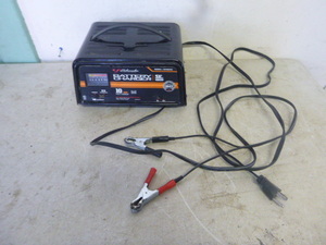 lot 50 image: Schumacher Battery Charger