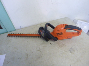 lot 58 image: Black & Decker Hedge Trimmer