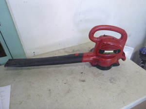 lot 59 image: Craftsman Blower