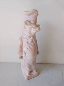 lot 39 image: Pig Chef Statue