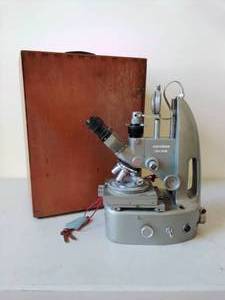 lot 55 image: Vintage Unitron Microscope