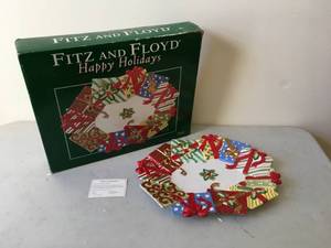 lot 72 image: Fitz and Floyd Happy Holidays Serving Platter