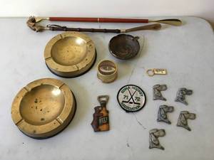 lot 77 image: Miscellaneous Vintage Pieces