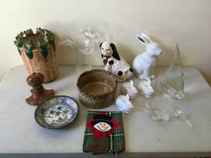lot 82 image: Miscellaneous Home Dcor Items