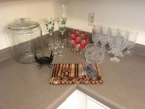 lot 84 image: Miscellaneous Kitchen Items