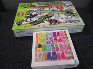 lot 81 image: Dinosaur World Amazing Track & Car ...