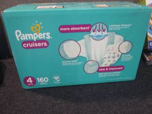 lot 82 image: Pampers Cruisers Size 4 160 ct...