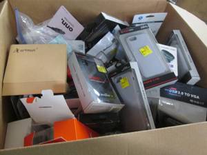 lot 139 image: Lot of Phone Cases & Electronics Ac...
