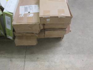 lot 175 image: 9 Cases Home Decorators Collection ...