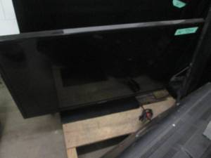 lot 186 image: 32 inch Samsung Smart TV -tested...