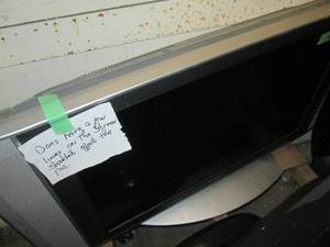 lot 188 image: 27 inch TTv - few lines in screen...