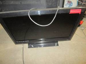 lot 194 image: Vizio 32 inch Smart TV -tested...