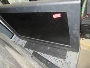 lot 198 image: 32 inch RCA TV- tested...