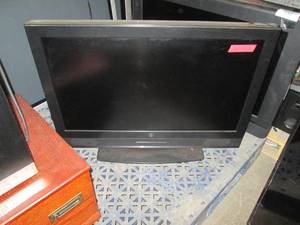 lot 199 image: 32 inch Westinghouse TV- tested...