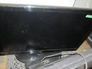 lot 205 image: 46 inch Samsung Smart TV-tested...