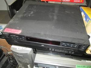 lot 209 image: Sony 5 Disc Cd Player- tested...