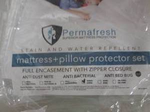 lot 222 image: Queen Stain & Water Repellent Mattr...