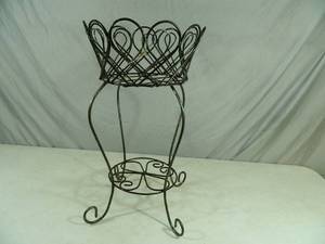 New Handmade Metal Garden Planter