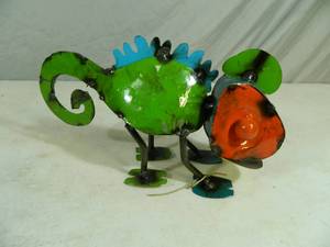 New Handmade Recycled Metal Garden Art Iguana