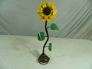 New Handmade Recycled Metal Garden Art Sunflower