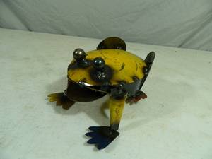 New Handmade Recycled Metal Garden Art Frog