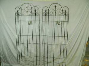 2 New Finial Garden Trellis